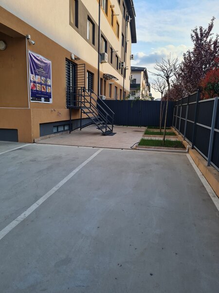 Vand apartament cu afacere.