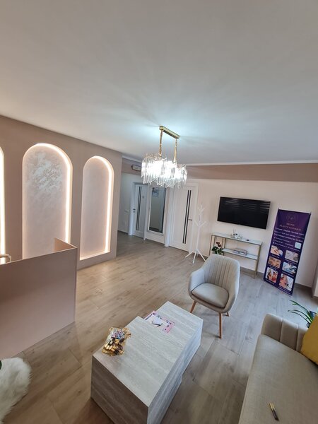 Vand apartament cu afacere.