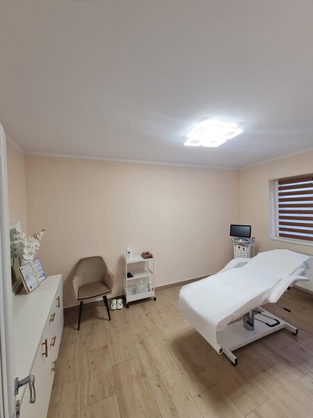 Vand apartament cu afacere.